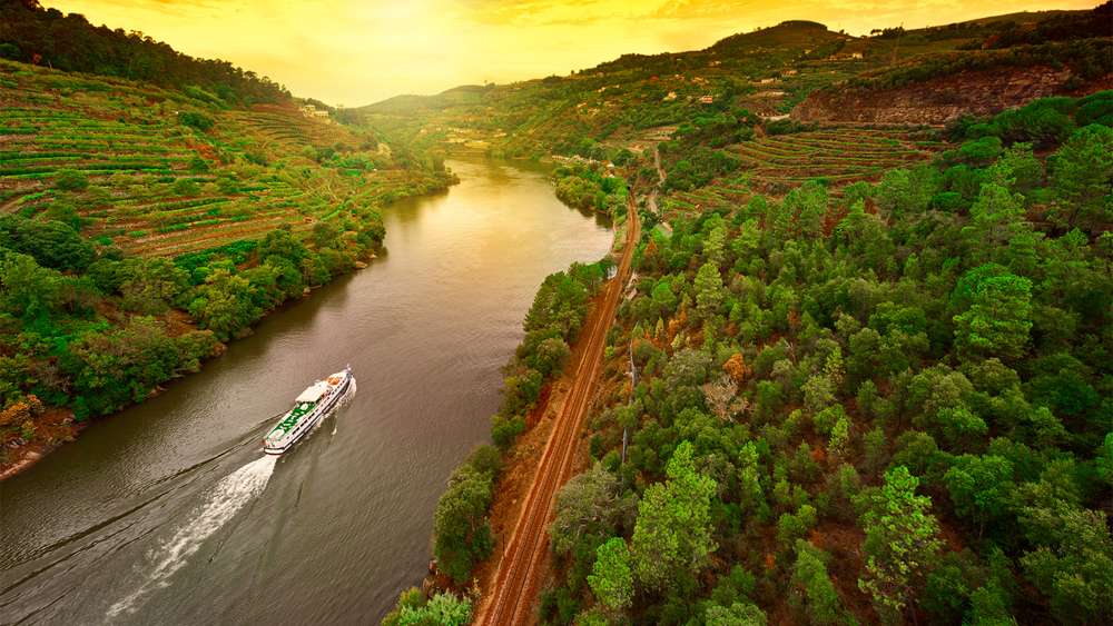 You are currently viewing Douro Portugal – May 28 to June 4, 2024